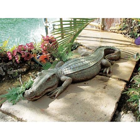 DESIGN TOSCANO The Swamp Beast Crocodile Garden Statue JE111535